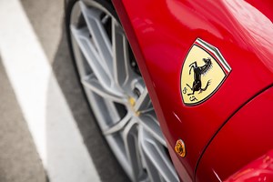 Ferrari : un premier modèle 100% électrique confirmé pour 2025