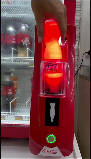 Máquina mágica de Coca-Cola: transforma tu bebida