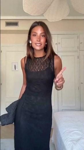 Elegancia Noche: Vestido Negro de Encaje para Impresionar ✨ #fashiontrends #ootd