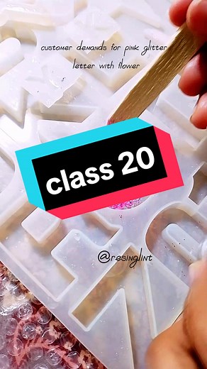 How to Make Resin Keychain | Resin Art Classes for Beginners
