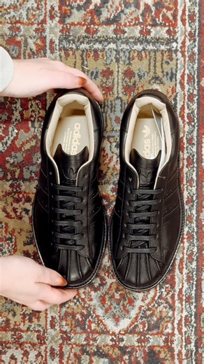 Unboxing Excellence: The adidas Superstar Lux Made in Italy 🖤 There is a distinct weight and texture that only comes with master-level craftsmanship, and it begins the moment you open the box. The @adidas Superstar Lux Made in Italy is more than a sneaker, it is a fusion of a timeless streetwear silhouette and the peerless expertise of Italian shoemakers. This special edition draws heavy inspiration from the rugged durability of classic work boots, reinterpreting that strength into a sophistica