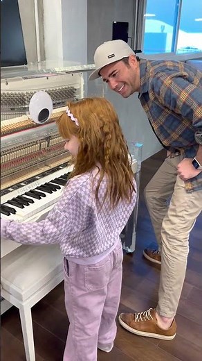 Adley uses the MAGiC PiANO!! Mark Rober teaches Adley how to play the piano at Crunchlabs #shorts