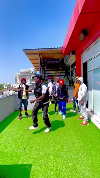 Marlow Tanzanian Dance - Pipii by Marlaw | Throwback Thursday