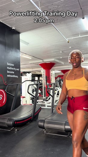 What’s up Guys.. Good Weirdo 🖖🏾 Checking In.. Week 3 Day 2 Still getting more technical with my lifts ensuring I’m not only getting stronger, but executing the more accurate form. I FINALLY got Comp Block Bench press right.. 3rd times a charm per my coach 🤣…. Started with some short curve running sprints to get my legs firing and let’s just say this will be an addition to my training .. I noticed that my movements were smooth, the weight was moving fast and I felt very strong. Stay Turned … W