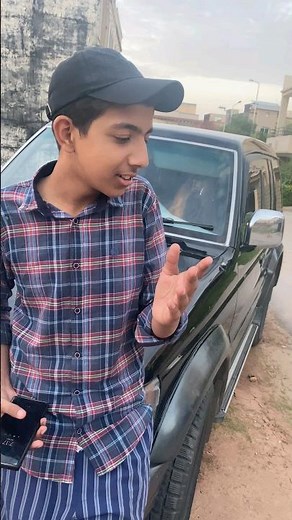 HILARIOUS Bike Fail - Girl Falls Off Bike (MUST WATCH)