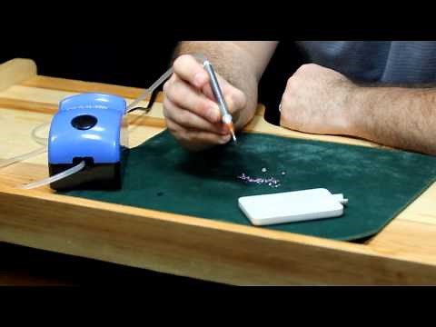 Pick-It-Up Vacuum Tool