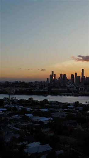 Architect-Designed Tropical Oasis | 30 Kenbury Street, Bulimba⁠ ⁠ 5 Bed | 4 Bath | 3 Car⁠ ⁠ A sanctuary of calm in the heart of Bulimba, this architect-designed residence by Big House Little House is set on a 670sqm block surrounded by tropical gardens. Featuring a magnesium pool, marble kitchen with Miele appliances, and a dramatic six-metre void, it’s a home that blends resort living with everyday luxury.⁠ ⁠ 📞 Contact Sarah Hackett on 0488 355 553 to arrange a private inspection. ⁠ #bulimba #