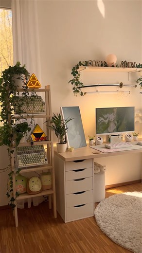 Mornings at my cozy desk setup 🌱✨ #shorts #gamingsetup