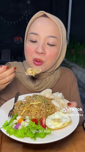 Yukkk cobain kesiniii enak2, menue akeh, suasananya tuenanggg nyaman @kopi senden #malang #kulinermalang #kuliner #cafemalang