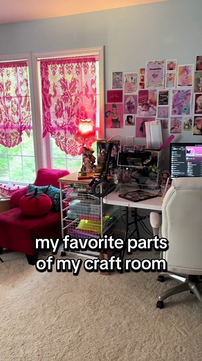 craft room tour!! i recently finished several projects (aka my beaded curtains) so i thought i’d show some of my favorite parts of my sewing room!! i love working in here and im hoping to add even more personality to the room as i make new things🤩 #craftroom #crochet #sewing #roomtour #whimsical
