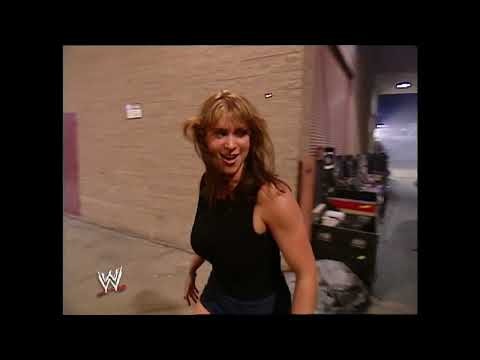 Stephanie McMahon attack sable backstage WWE_SmackDown_2003_07_24_