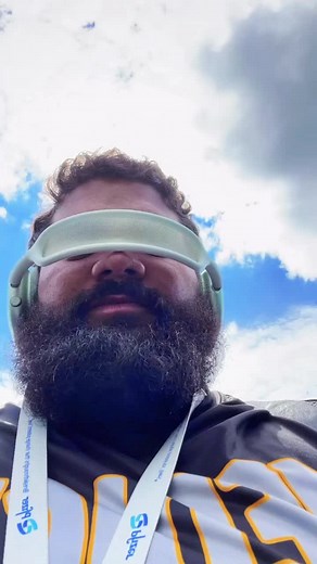 Proper Way to Wear AirPod Max for Ultimate Comfort and Style