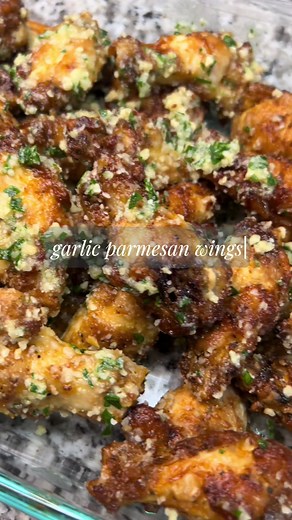 air fryer garlic parmesan wings🧄 seasonings: onion powder, garlic salt, granulated garlic, smoked paprika, cayenne pepper, chicken seasoning, salt & pepper full recipe on my ig :) ##cooking##recipe##cookwithme##asmr##blackpeoplerecipes##cheapmeals##airfryerrecipes##chickenwings##garlicparmesan##wingstop##garlicparmwings##fypシ##fyp