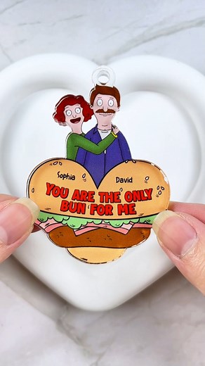 🔥 Your love deserves a keychain as iconic as your relationship! Perfect for couples who know that life (and love) is better with the right bun! 🍔💖 Buy now👉homacus.com/02qhtn071224hg Browse our selection here: homacus.com/keychains Buy now and make every celebration special! 🎁✨ Worldwide shipping #homacus #personalizedgifts #giftideas #keychains #customkeychain #couple #giftforcouple #couplegifts #couplekeychain #cartooncouple #funnygifts | Homacus Store