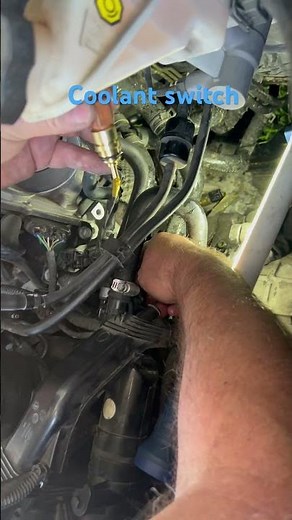 2017 Hyundai Santa Fe 3.3 V6 changing the coolant temperature switch. ￼￼