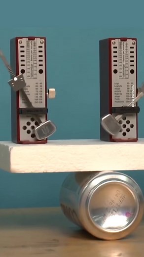 Metronomes Syncing: Watch the Fascinating Phenomenon Unfold