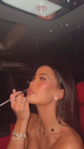 Discover the Life of Samantha Rayner on TikTok