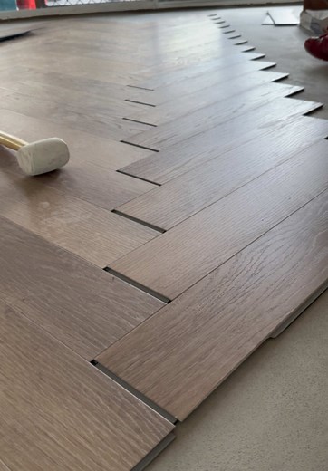 Herringbone Flooring Installation Tips for DIY Enthusiasts