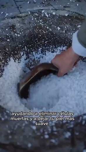 El jabón de coco es una excelente opción natural para tu piel! Si te gustaría aprender a elaborarlo escríbeme! #jabonesartesanales #soap #handmadesoap #jabonesartesanales | Estudio Aromatico