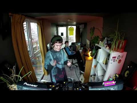 [81] (studio) picnic guest with: The Won Loop (rock)