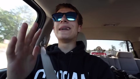 I Found A Gun Diving In The River (Illegal Finds)