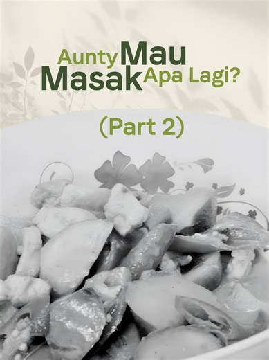 We heard you. Aunty is back in the kitchen, cooking her favourite dish just for you. Our Green Curry returns in Series 02, slow cooked with love and familiar flavours that feel like home 💚 📍 Tati’s Restaurant, Kiarong ⏰ 7.00AM – 9.30PM ⏰ Friday Break 12.00PM – 2.00PM #TatisRestaurant #AuntyMauMasakApaLagi #AuntyCooks #GreenCurry #FoodSeries #LocalEats