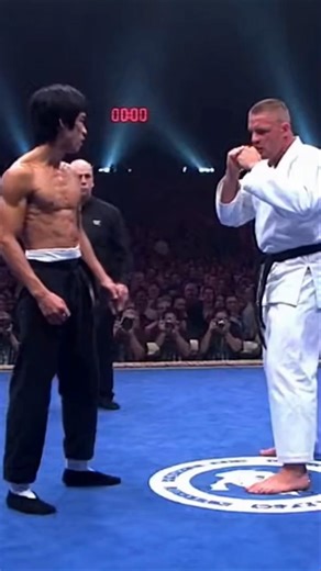 1972 Bruce Lee Demonstrates His Most Iconic Move #brucelee