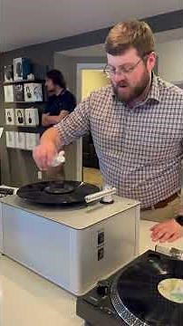 The Pro-Ject Vinyl Vacuum Cleaner in action👌