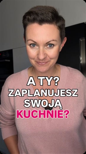 Skomentuj WEBINAR i zapisz się na szkolenie o planowaniu kuchni za 0zl. Pokażę Ci jak bez drogich programów, bez stresu i chaosu zaplanować swoją wymarzoną kuchnię. Zaufam mi - dobrze zaplanowana kuchnia to nie jest przypadek - to efekt mediny, która Ci pokaże. @akademia.meblarstwa #akademiameblarstwa #meblekuchenne #jakzaplanowackuchnie #projektkuchni #projektowaniewnetrz #diykuchnia #jakzrobicmeble #poradymeblowe #uczsieznami #kuchniamarzen #samodzielnemeble #krokpokroku #zrobtosam #kuchniakro