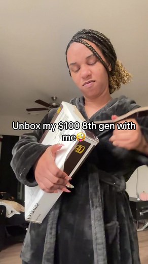 Unboxing the Affordable 8th Generation iPad