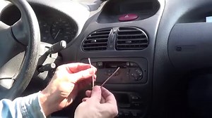 Autoradio selber einbauen – eine allgemeine Anleitung