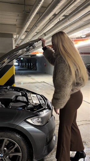 Przygody blondynki w świecie motoryzacji