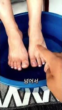 리스테린을 발에 부으면 놀라운 일이 벌어진다!