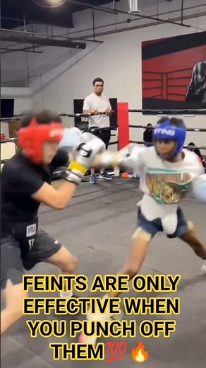 Boxing basics feint step with attack leaving rear foot in place pull out defense changing angles 💯💥