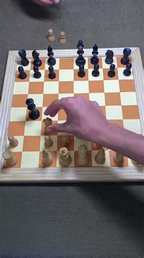 Hunting the black queen in chess #chess #chessgame #chessguide #chesscom #chesscommunity #chesspro