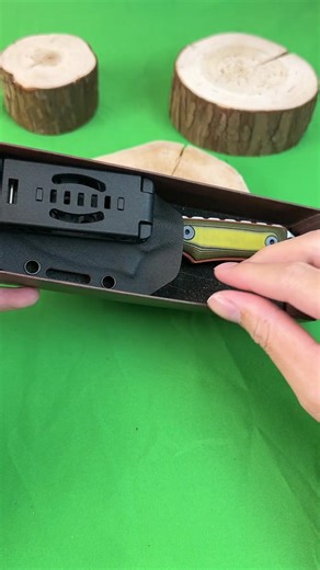 Benchmade 15017 Knife: Durability for Outdoor Adventures