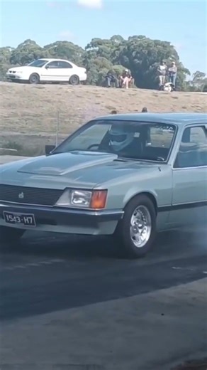 Killer VH Commodore Wagon 💯💪💪 at Ballarat Drag Racing Club