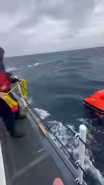 #ICYMI Earlier this month, the USCGC Yellowfin, with support from a Coast Guard Aviation Training Center Mobile HC-144B Ocean Sentry, rescued three people after their fishing vessel capsized 40 miles offshore from Caillou Bay, LA. Read more here: https://www.news.uscg.mil/Press-Releases/Article/4066383/imagery-available-coast-guard-rescues-three-mariners-40-miles-offshore-from-cai/ #rescue #uscg #roughsea | U.S. Coast Guard