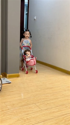 未來備份中 on Instagram: "今天又是六六兩歲當媽的一天呀#諾優能蘊薈#騙你生女兒 #藝術#震撼#治愈#創意#風格不定#臺灣#臺灣 #高雄"