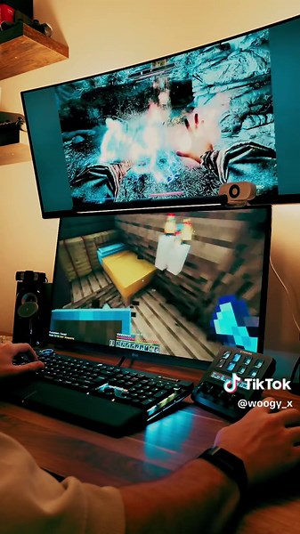 I can't help it, I'm addicted! Also watching some Smeef 100% videos whilst playing. #minecraft #gaming #pcgaming