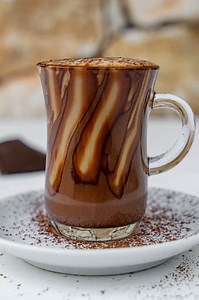 International Coffee Day with a special Italian Marocchino Coffee☕️Have you ever tried one??? If not…. todays the perfect day to make one and try it! I also have some tips and the written recipe on my blog lovelies. If you click the link in my bio, it takes you straight there ❤️https://cookingwithayeh.com/marocchino-coffee/#internationalcoffeeday | Cooking With Ayeh