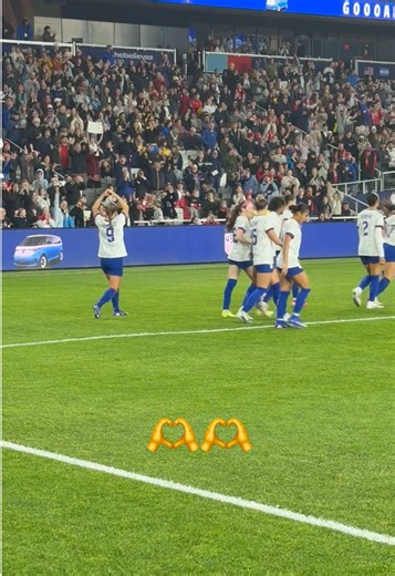 ALLYYYYYYY!!! #uswnt #shebelievescup | uswnt gold medal ceremony