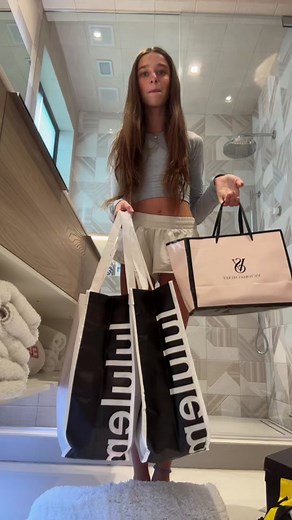 HUGE MALL HAUL#viral #fyp #haul #mallhaul #hugemallhaul #jordan#lululemon #victoriassecret #lululemonhaul