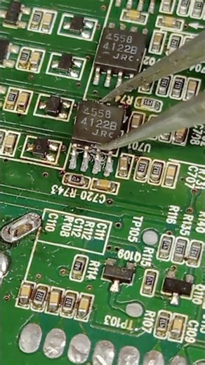 1 of the techniques for soldering smt the 4558 dual op-amp IC