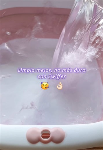 Tan firme que ¡hasta limpia el techo! Mi Swiffer tiene un nuevo superpoder✨💦#español #swiffer #savemoneytips #tiktokshopjumpstartsale #asmr