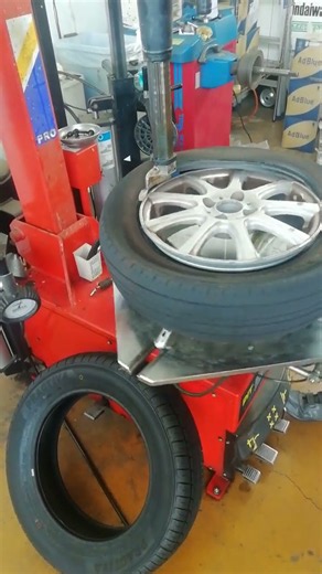 タイヤ交換の１工程
