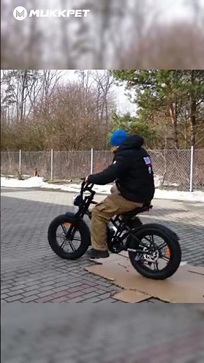 Unbox the thrill, one ride at a time! 😎🚴‍♂️ - Mukkpet Racer E-bike