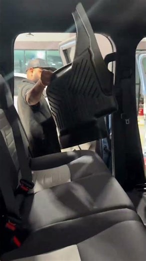 Toyota Tacoma Renovación Completa Con Alfombras De Interior TonnoFlip