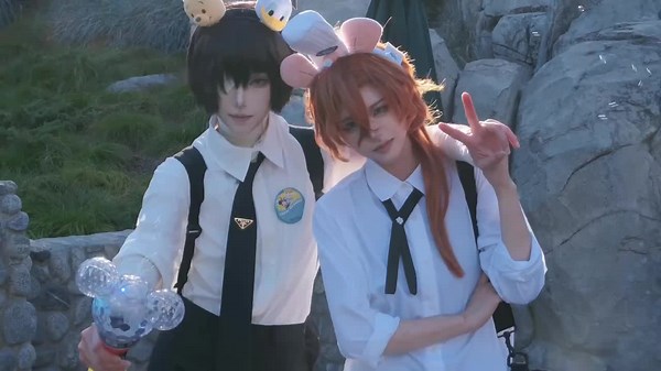 Exploring Disneyland with Bungo Stray Dogs Characters