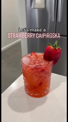 Lets make a Strawberry Caipiroska Recipe/method: In the shaker muddle 4 strawberries & 30mls or 1oz Lime Juice. Then add ice & 60mls or 2oz Vodka, 30mls or 1oz Strawberry syrup and shake. Then serve in your desired glass with strawberry to garnish. #fyp #fypシ #strawberry #cocktails30sec #recipesoftiktok